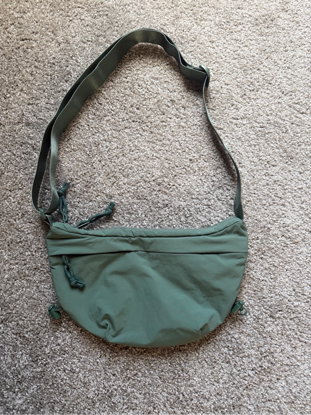 NWOT The North Face Never Stop Crescent Crossbody Bag - Picture 4 of 8